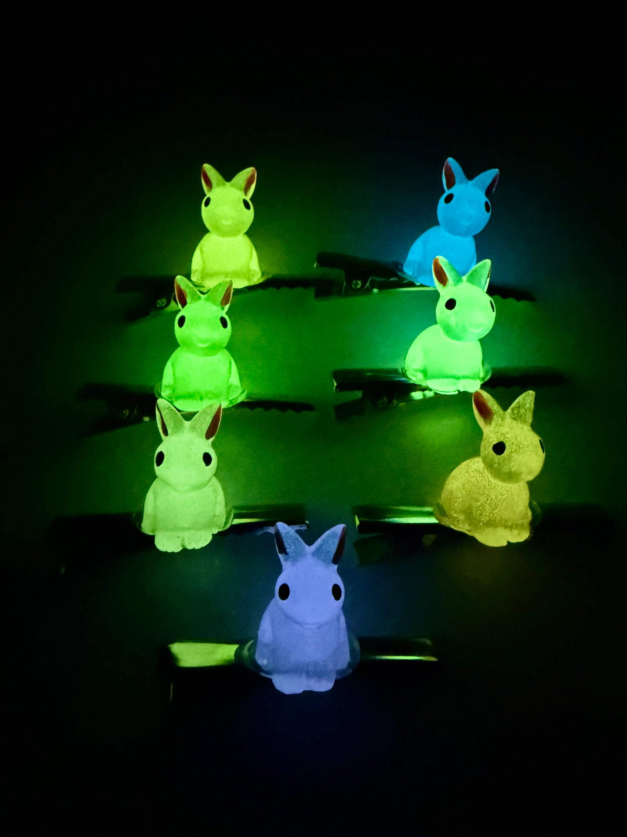 Glow In The Dark Rabbit Clips 7-PC Set