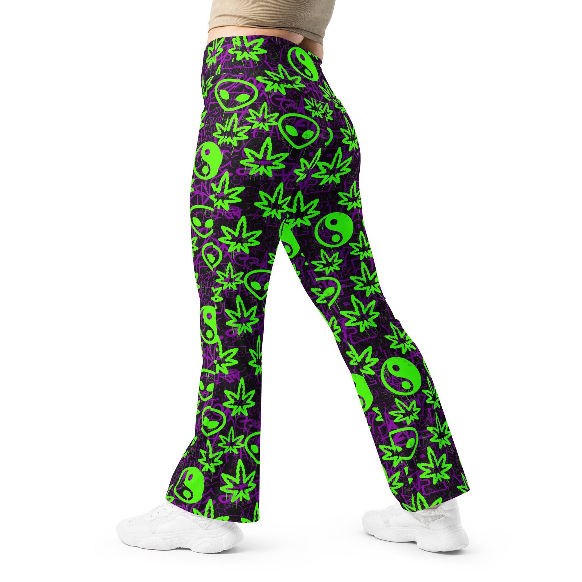 Ganja Graffiti Flare Leggings